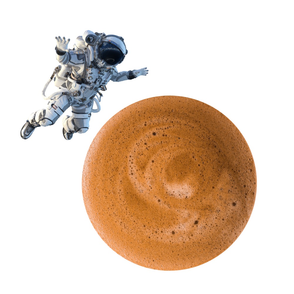 Astronaut schwebt um einen Planeten aus Kaffeeschaum
